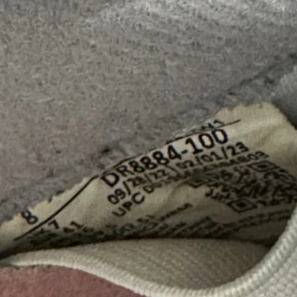 Air Jordan 2 Retro White Cement Grey Sail Black Men's Size 8 DR8884-100